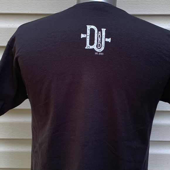 6’ FEET Hand And Cross Bones Tee Shirt - Picture 6 of 11